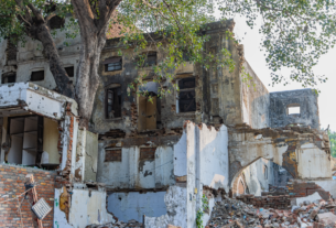 New Delhi hostel collapse